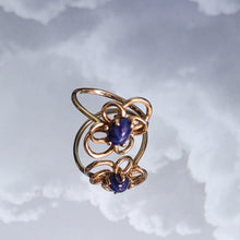 Load image into Gallery viewer, Ring 10K Gold with Blue Stone Size 6.75
